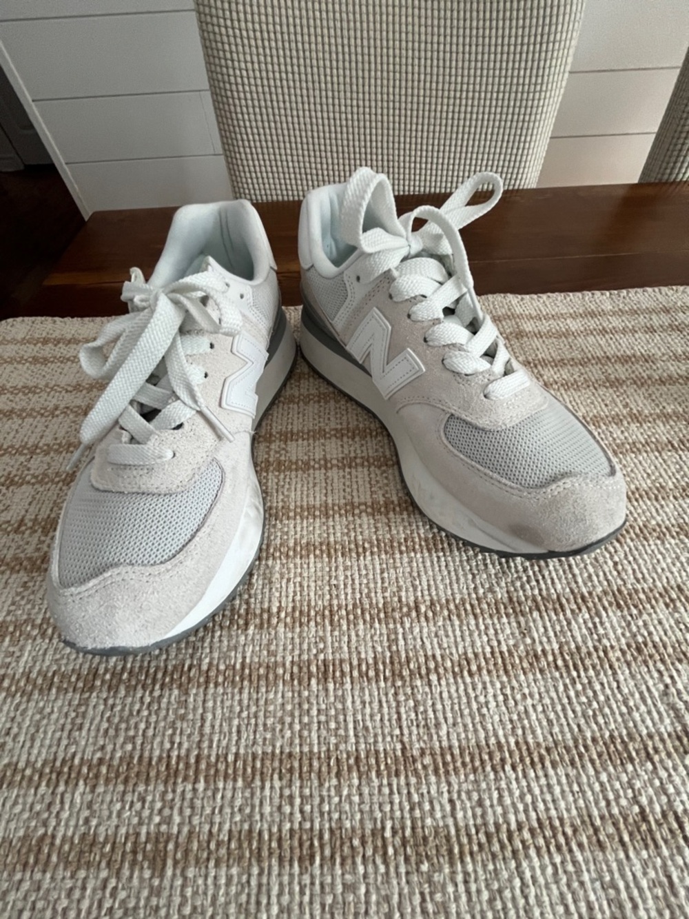 New Balance 574 platform Beige/Light Gray Suede & Mesh Sneakers size 10